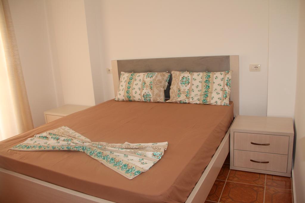 Kristi Apartments Sarandë Exterior foto